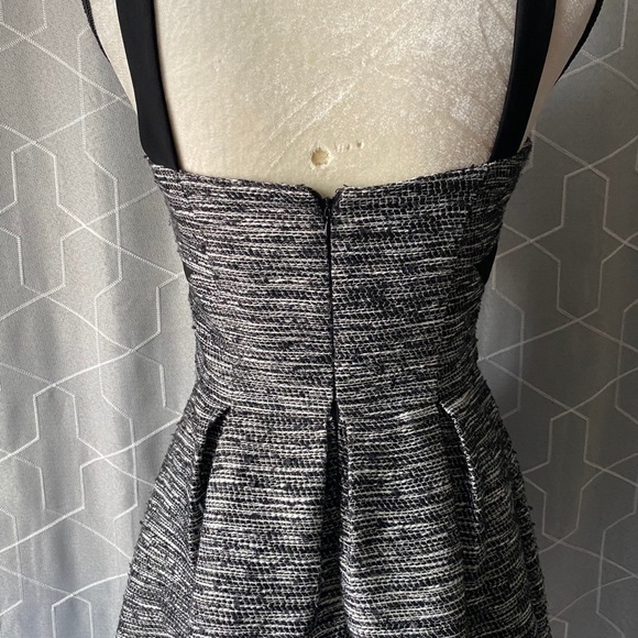 NWOT-FABLE-TWEED SWEETHEART FIT AND FLARE - Picture 10 of 12